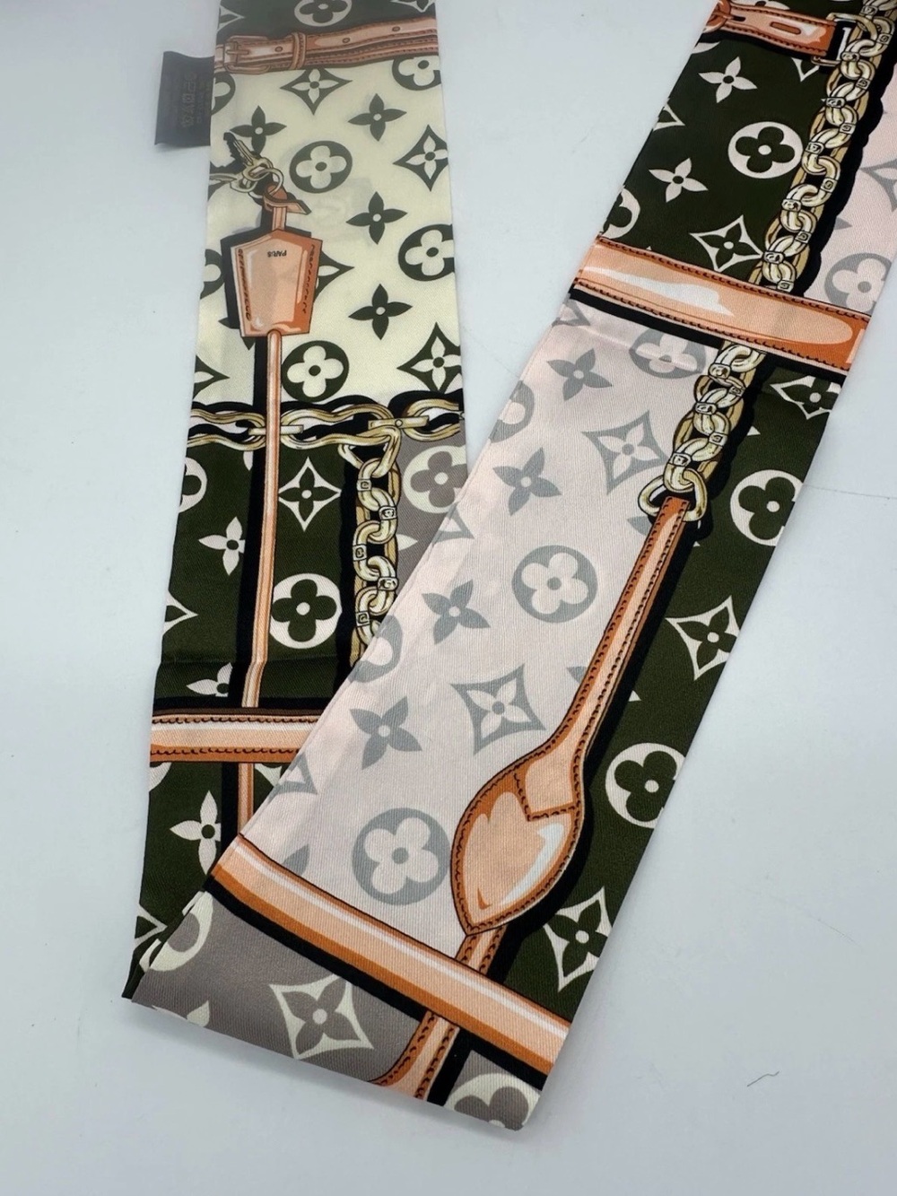 Lock and Chain Pattern Twilly Olive & Tan Silk Scarf Accent for Women’s Bag - Picture 4 of 5